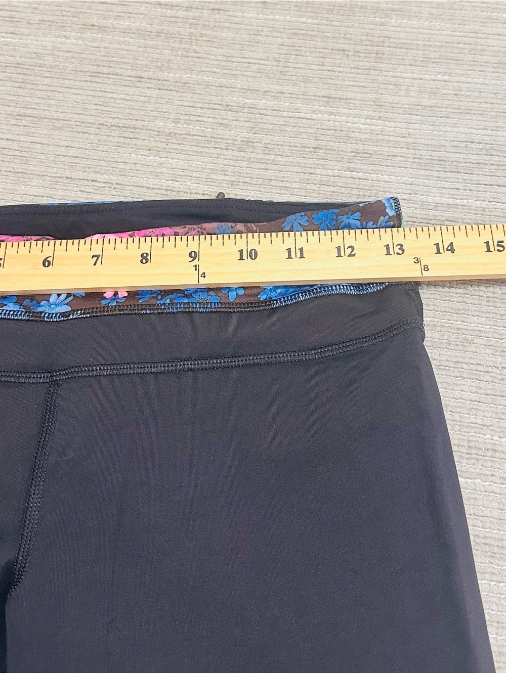 Lululemon Pace Rival Crop Leggings Black Floral Waistband Petal Pop Mesh Size 6 - Picture 4 of 7
